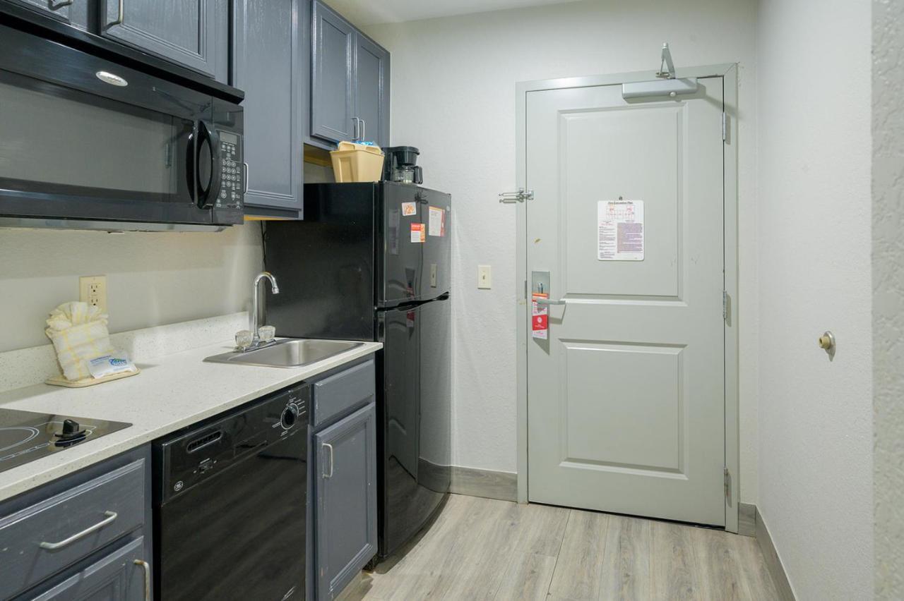 Hawthorn Extended Stay By Wyndham Panama City Beach Upper Grand Lagoon Exterior photo