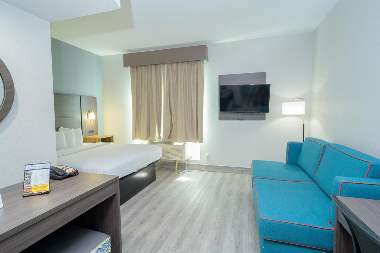 Hawthorn Extended Stay By Wyndham Panama City Beach Upper Grand Lagoon Exterior photo