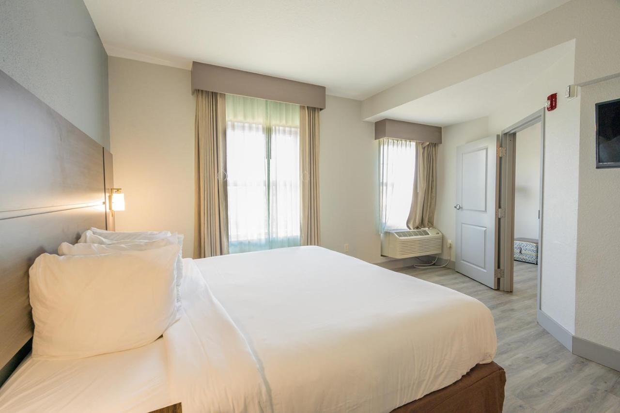Hawthorn Extended Stay By Wyndham Panama City Beach Upper Grand Lagoon Exterior photo