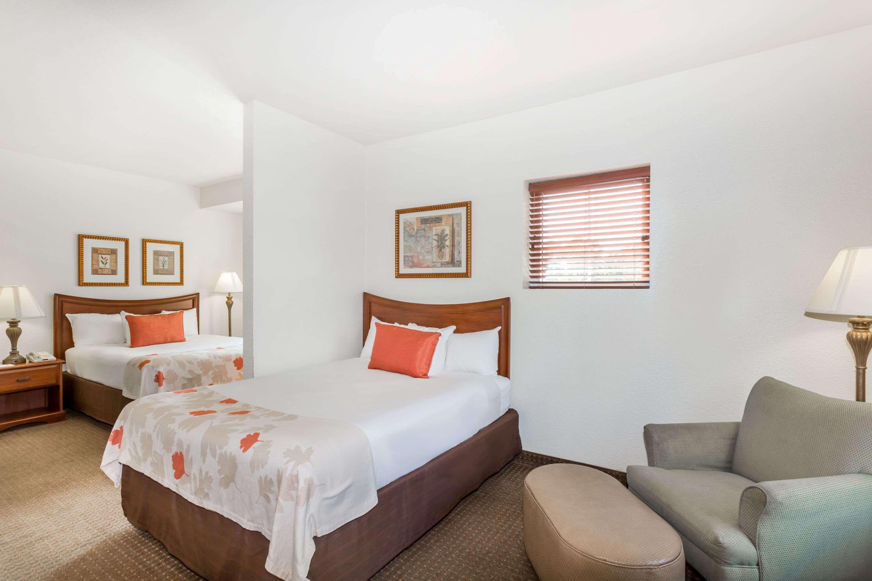Hawthorn Extended Stay By Wyndham Panama City Beach Upper Grand Lagoon Exterior photo