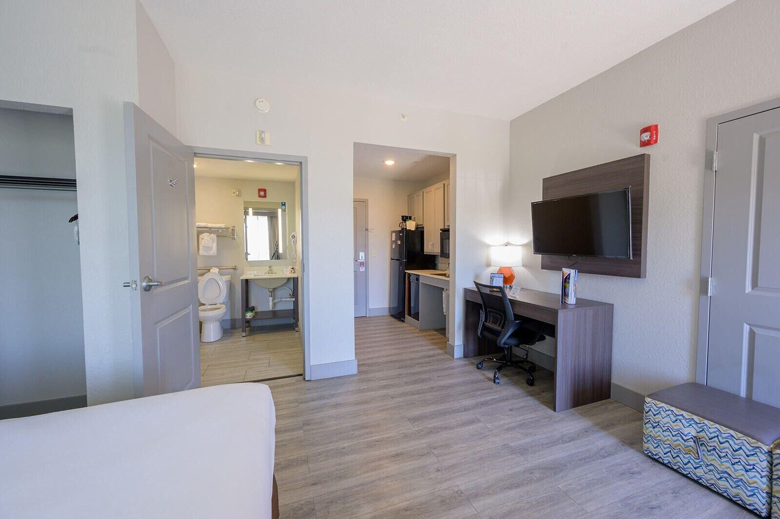 Hawthorn Extended Stay By Wyndham Panama City Beach Upper Grand Lagoon Exterior photo