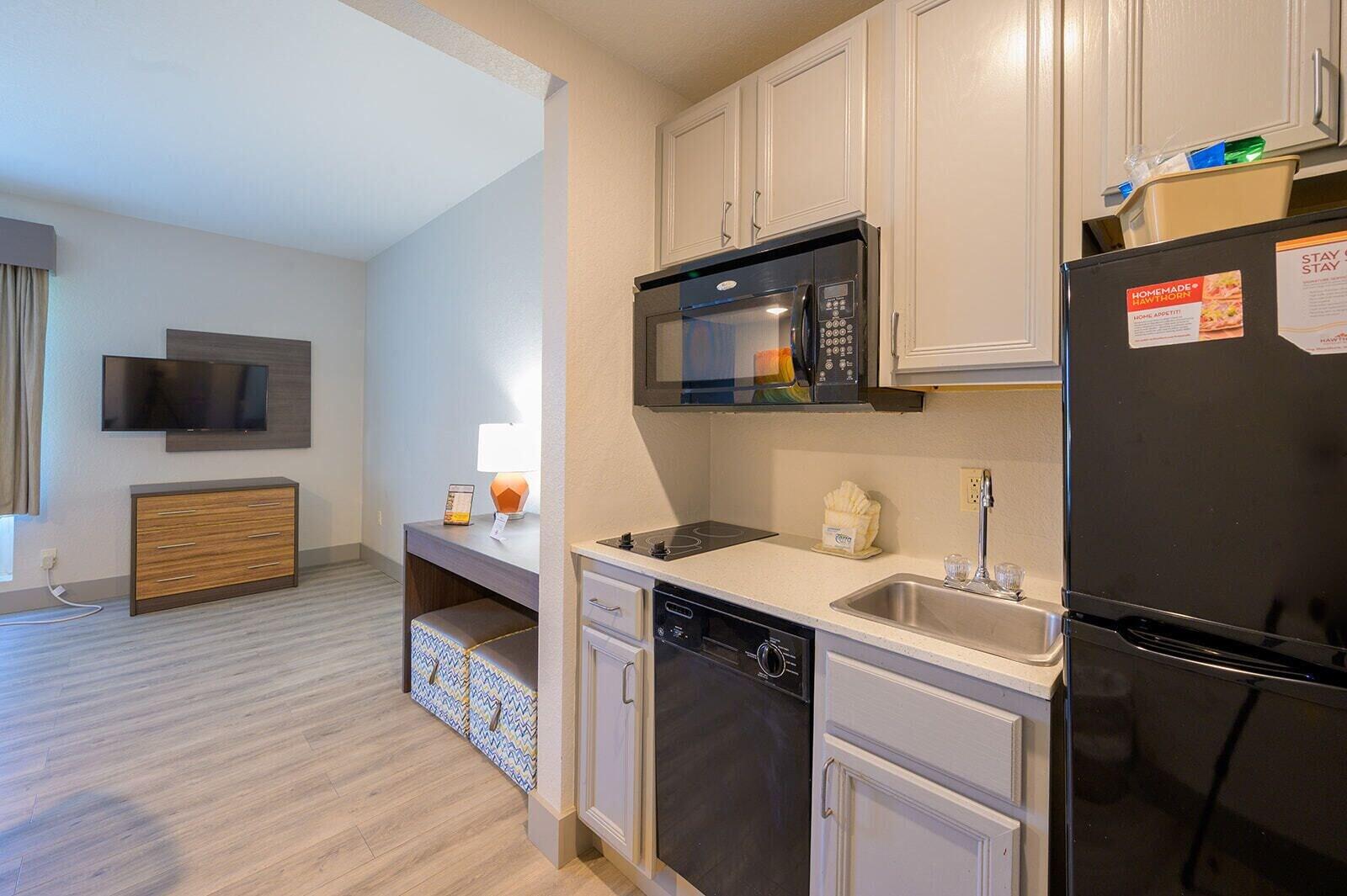 Hawthorn Extended Stay By Wyndham Panama City Beach Upper Grand Lagoon Exterior photo