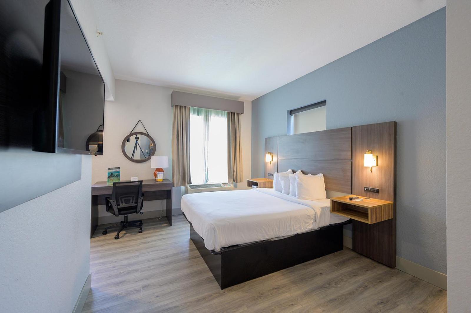 Hawthorn Extended Stay By Wyndham Panama City Beach Upper Grand Lagoon Room photo