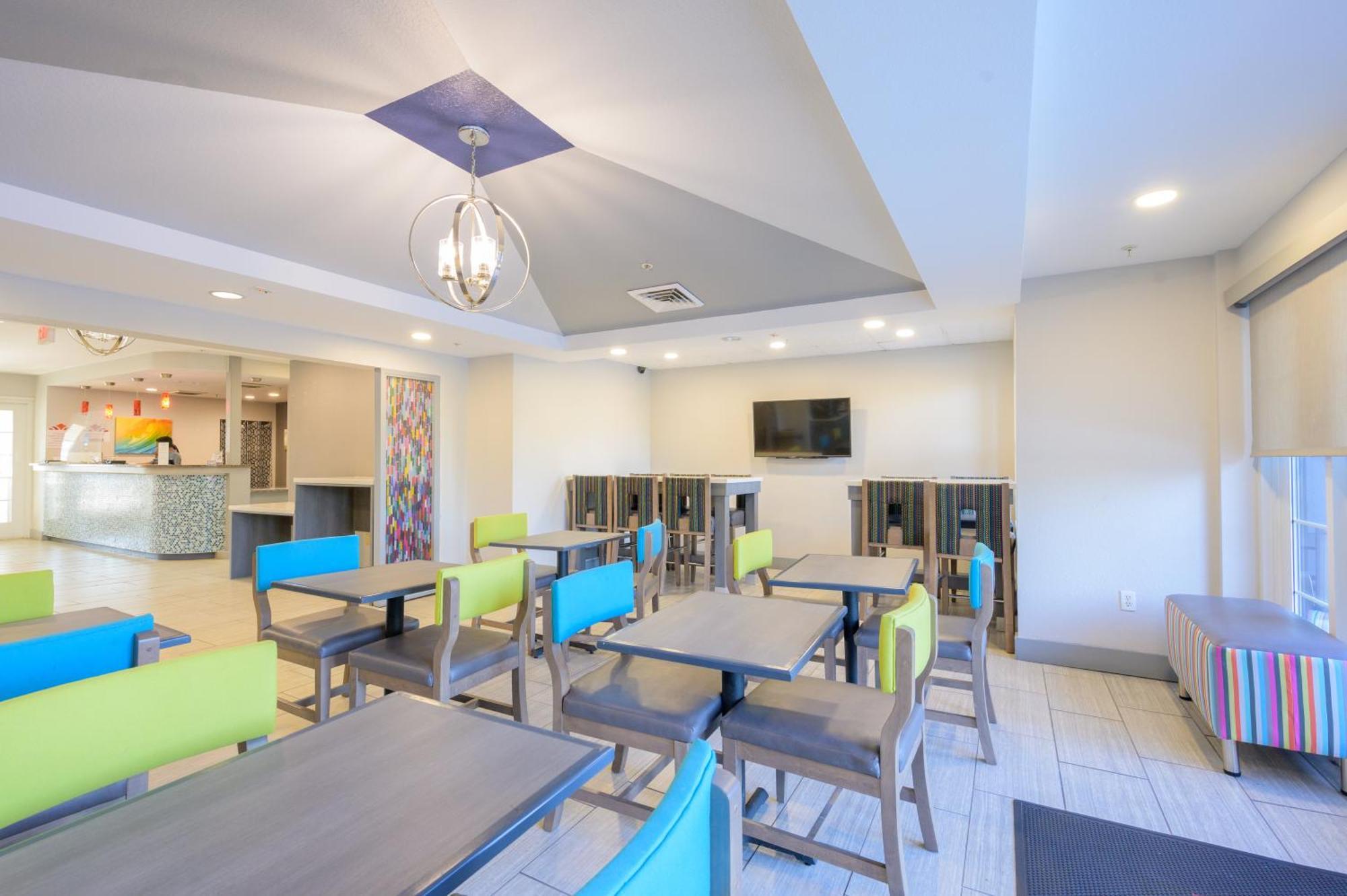 Hawthorn Extended Stay By Wyndham Panama City Beach Upper Grand Lagoon Exterior photo